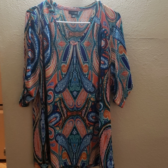 East 5th Tops - Long shirt with tie